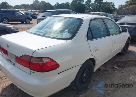 1999 Honda Accord Ex V6 z USA, uszkodzony, nr VIN 1HGCG165XXA022773